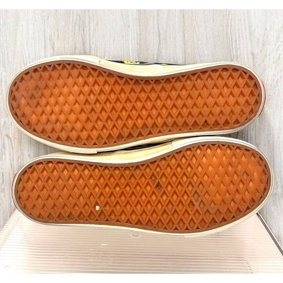 Buc-ees Shoes Slip-on Sneakers Beaver Logo Print Mens 6 See Photos For Size - Picture 6 of 10